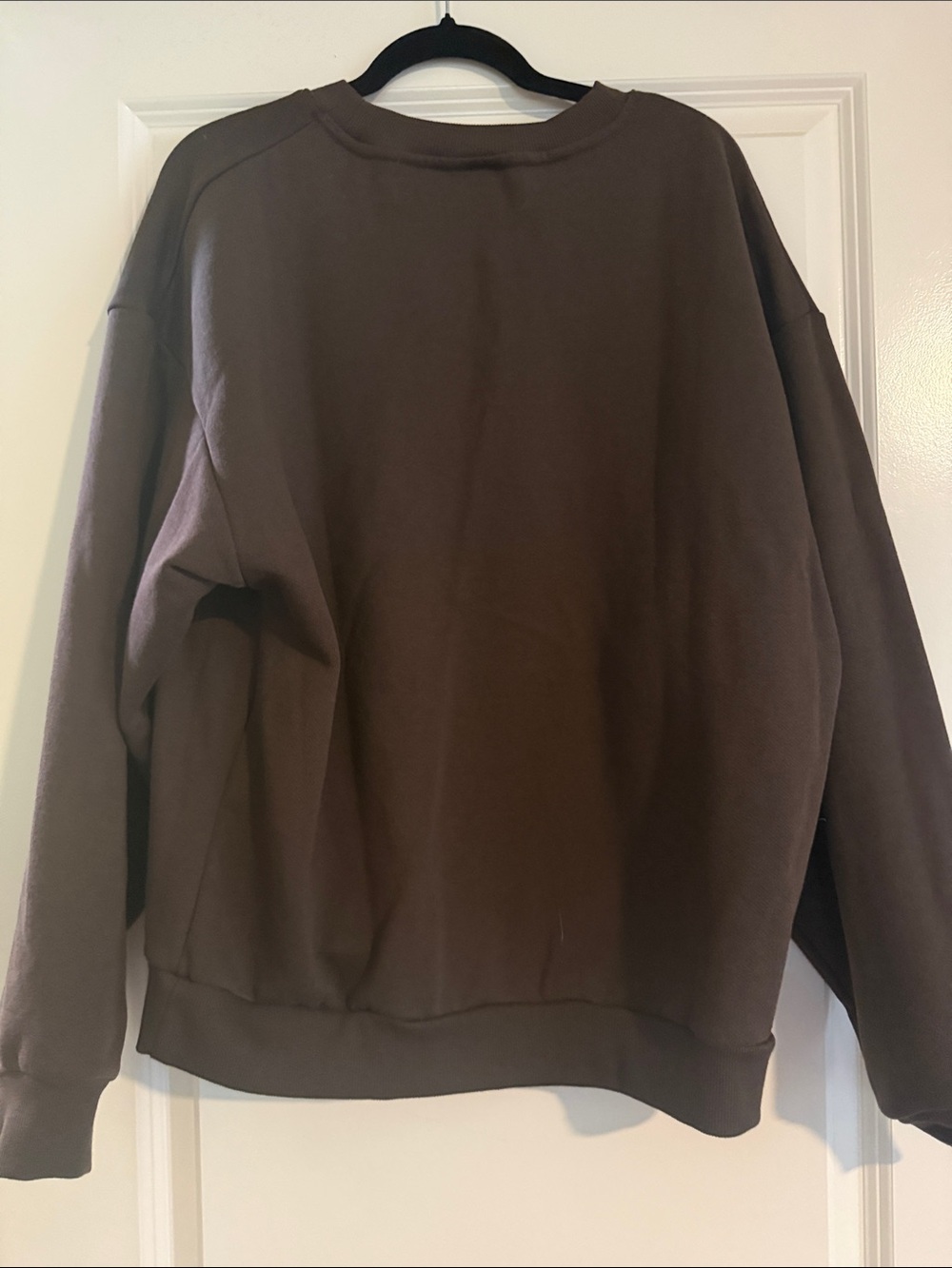 ALO Yoga Women’s Crewneck Expresso Sweatshirt - Picture 3 of 3